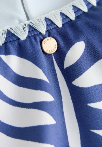 Слитный купальник