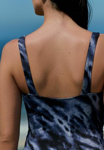 Слитный купальник