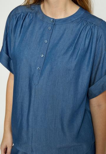 Джинсовая блузка