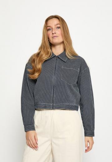 Короткая куртка