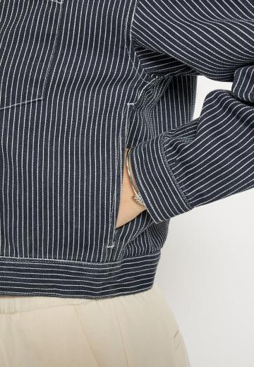 Короткая куртка