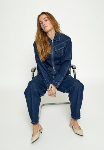 Джинсовая куртка