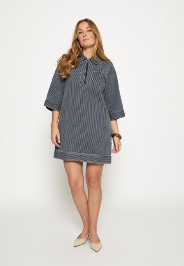 Джинсовое платье