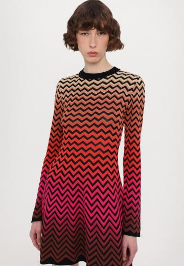 Вязаное платье