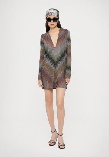 Короткое платье