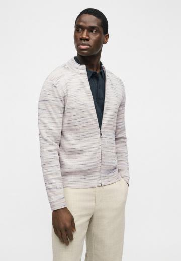 Вязаная кофта