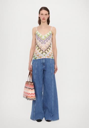 Топ на бретельках