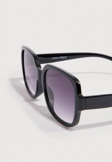 Солнечные очки