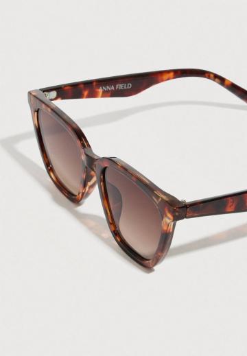 Солнечные очки