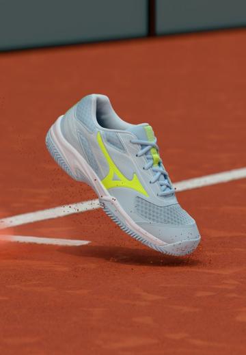 Теннисные кроссовки