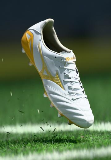 Футбольные бутсы