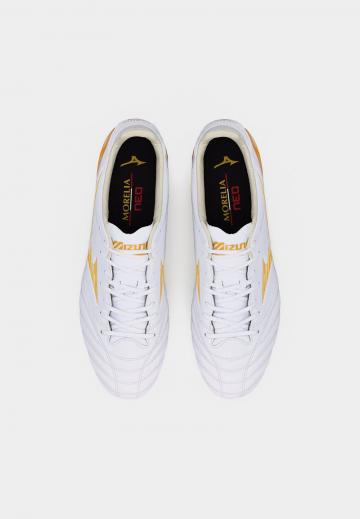 Футбольные бутсы