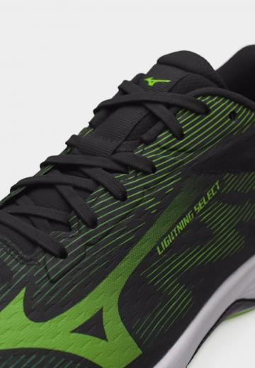 Кроссовки для зала