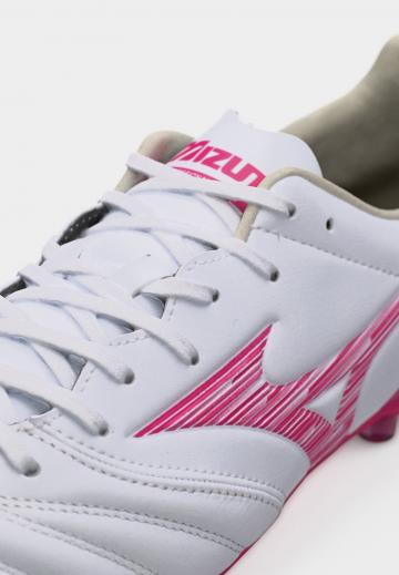 Футбольные бутсы