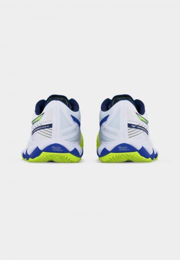 Теннисные кроссовки