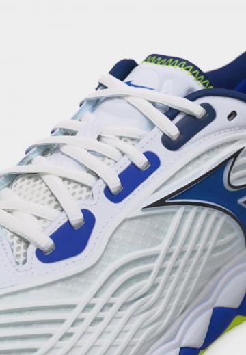 Теннисные кроссовки