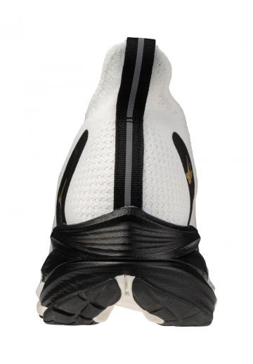 Беговые кроссовки