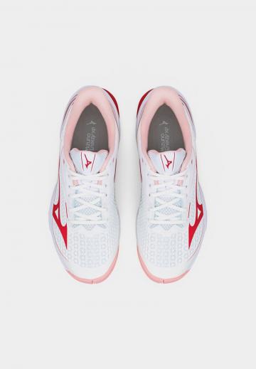 Теннисные кроссовки