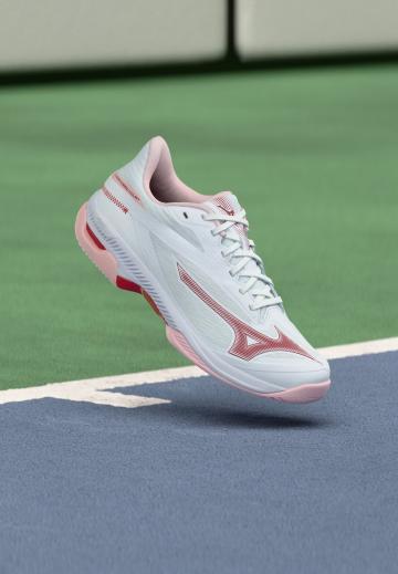 Теннисные кроссовки