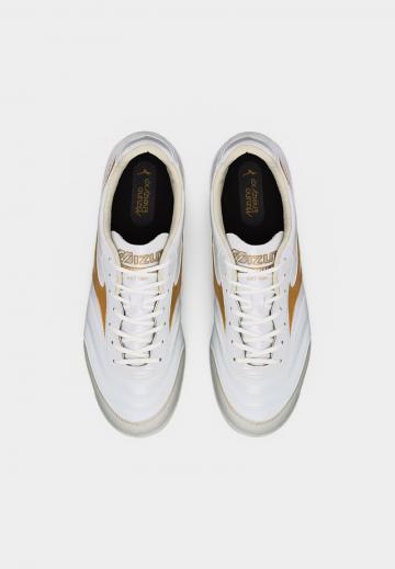 Футбольные бутсы