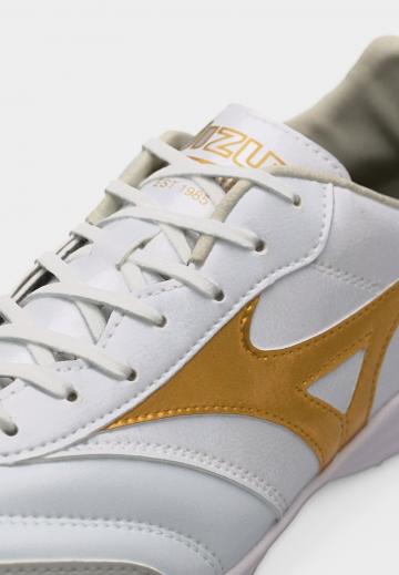 Футбольные бутсы