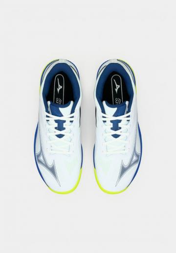 Теннисные кроссовки