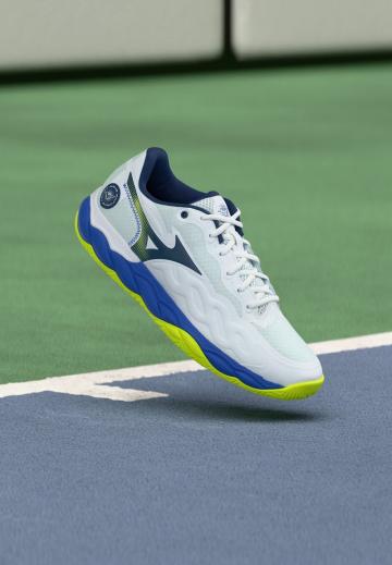 Теннисные кроссовки