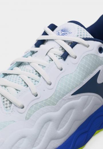 Теннисные кроссовки