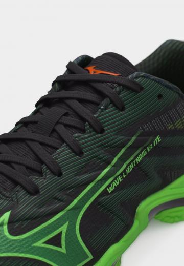 Кроссовки для зала