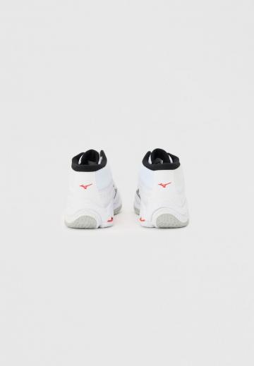 Кроссовки для зала