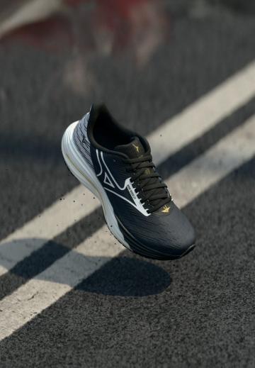 Беговые кроссовки