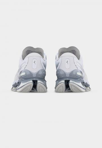 Беговые кроссовки