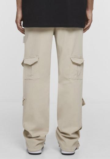 Брюки с накладными карманами