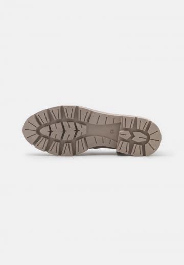 Полуботинки