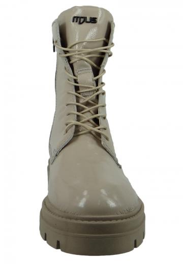 Ботинки на шнуровке