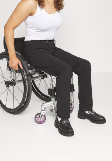 Узкие брюки