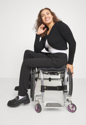 Узкие брюки