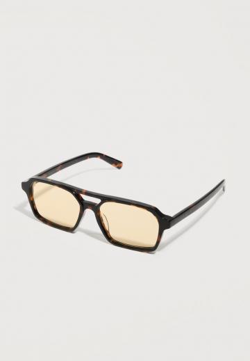 Солнечные очки