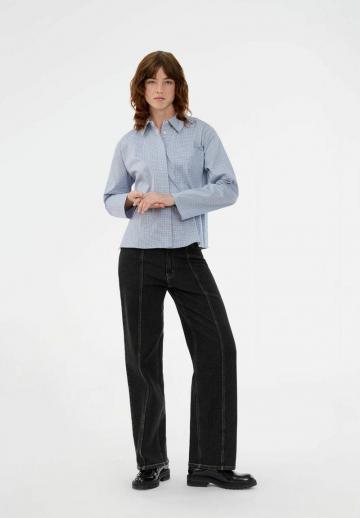 Прямые джинсы