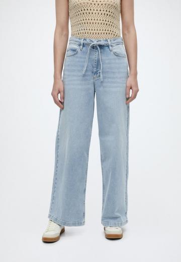 Свободные джинсы