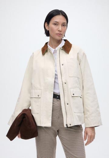 Куртка с накладнымит карманами