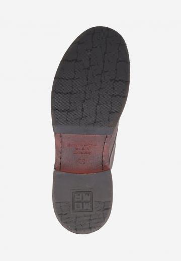 Ботинки на шнуровке