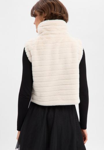 Пуховой жилет