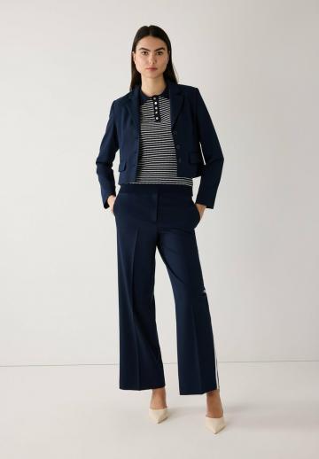 Короткий блейзер