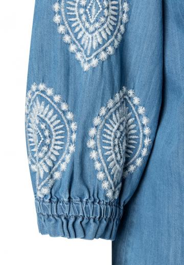 Джинсовая блузка