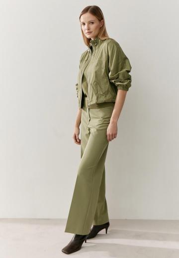 Короткая куртка