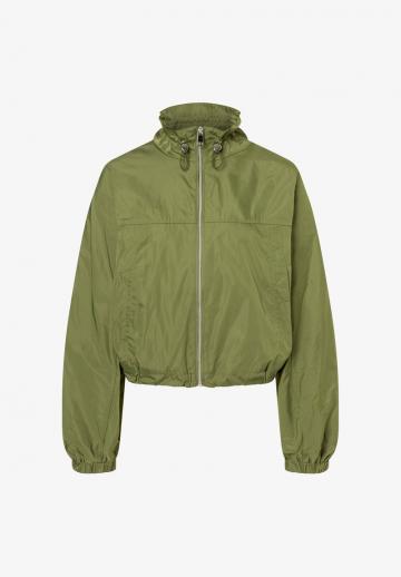 Короткая куртка