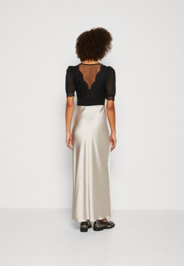 Кружевная блузка