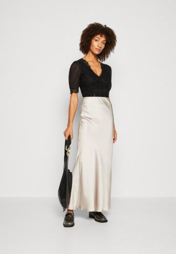 Кружевная блузка