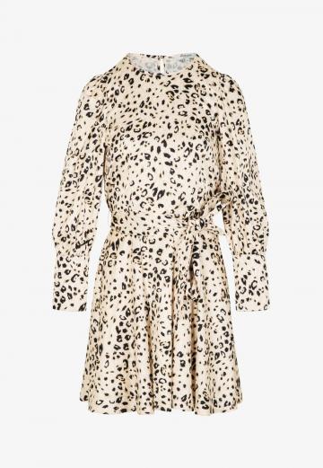 Короткое платье